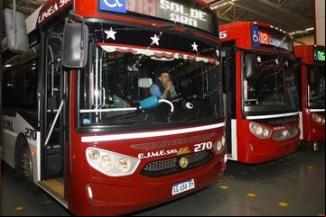 Golpe del Gobierno a la UTA: le quitan al gremio la exclusividad de las capacitaciones a conductores, un negocio de $ 11 mil millones
