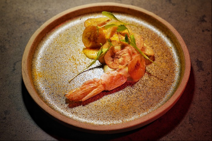 Bocado de langostino de Raíx. Foto: Martín Bonetto.