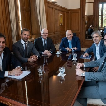 El Gobierno apura el debate por el Presupuesto y el ministro Luis Caputo no iría al Congreso