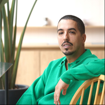 Nacho Elizalde, el incansable: hace streaming, teatro, fiestas, sanguchitos y ahora debutará con Susana 