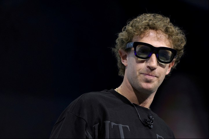 Mark Zuckerberg confirmó que los celulares podrían quedar obsoletos en la próxima década, tras presentar Orion. Foto: Reuters
