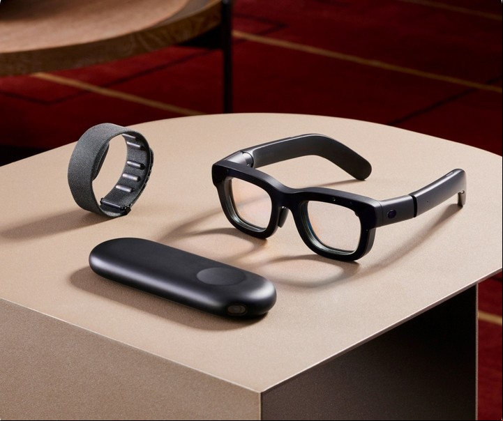 Orion, el primer prototipo "completamente funcional" de lentes de realidad aumentada. EFE