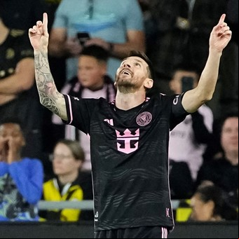 La polémica por los 45 títulos de Lionel Messi: ¿por qué algunas estadísticas erróneas le adjudican 46? 