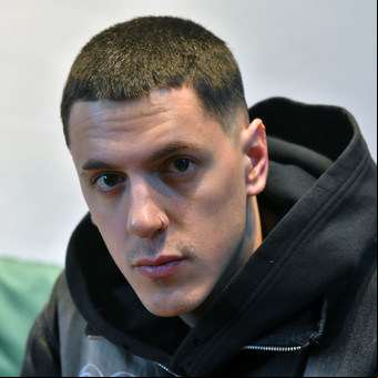 Acru apostó fuerte y ganó: tardó cinco años en hacer un disco y relanzó una carrera que pasó del freestyle al rap con banda