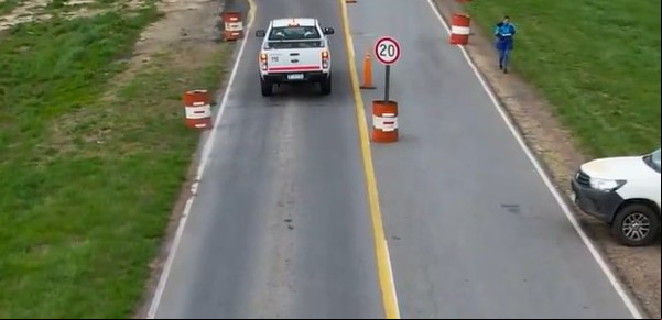 Menos autos, las mismas demoras: baches, obras y el desvío que puede complicar la vuelta del fin de semana largo en la ruta 2