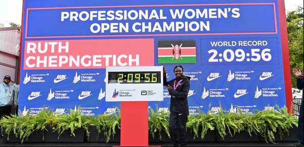 Ruth Chepngetich cumplió su promesa: tras ganar en Buenos Aires, marcó un brutal nuevo récord mundial en el Maratón de Chicago