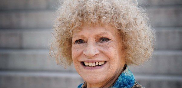 María Rosa Fugazot: por qué defendió a Darthés, la operación que le hizo Lotocki y cómo hace para seguir plena y fumando a los 81 años
