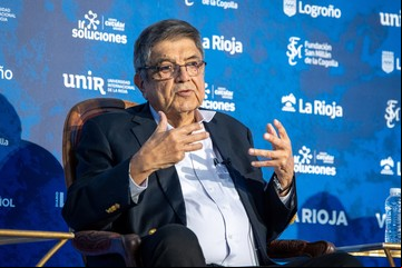 Sergio Ramírez: "La IA nunca va a ser capaz de sustituir a la lengua literaria"