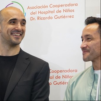 Gesto solidario: la importante donación de Abel Pintos y Luciano Pereyra para el Hospital de Niños