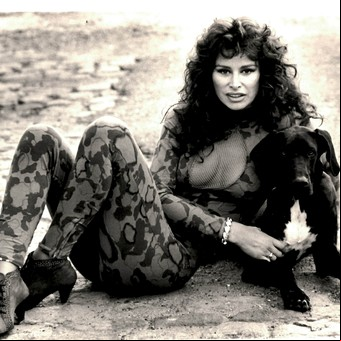 Era la bomba sexy de los '80 y '90, pero se esfumó del mapa: Mónica Guido y por qué pateó el tablero