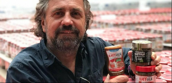 Emigró, se enamoró y fundó la fábrica de dulce de leche más grande de Europa