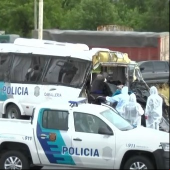 Morir por $ 65.000: bronca en la Bonaerense por la muerte de cuatro policías que iban a cubrir un partido a 700 km
