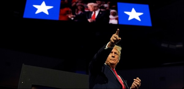 Elecciones en Estados Unidos: cuando el centro político no llena las expectativas, los electorados derivan hacia el extremo