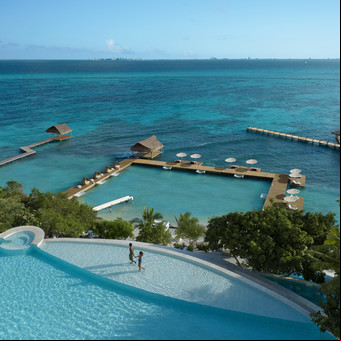 Diversión para jóvenes, romanticismo o exclusividad en Cancún: la evolución de los hoteles all inclusive con un formato más personalizado