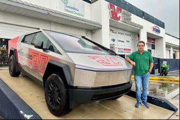 Compró una Tesla Cybertruck y lo primero que hizo fue esconderla un mes: "Me recordó a una heladera"