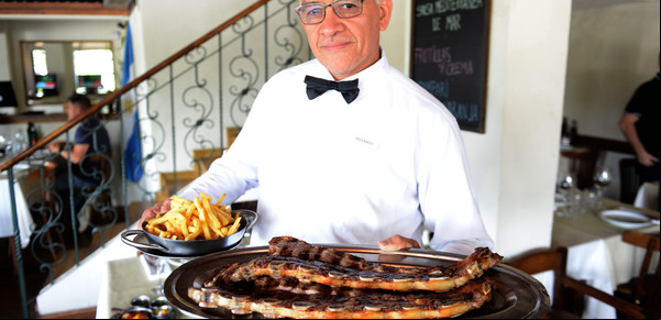 En Villa Lugano, una parrilla de culto con gran relación precio calidad: siempre llena y con muchos habitués de otros barrios