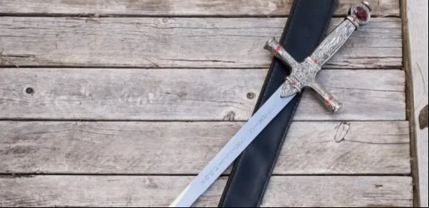 Retiran del mercado una espada de Harry Potter porque cortaba demasiado