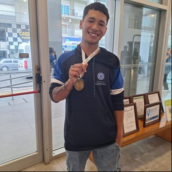 “La escultura de oro”: tiene 18 años, trabaja como albañil y, mientras termina la secundaria, así ganó los Juegos Bonaerenses 