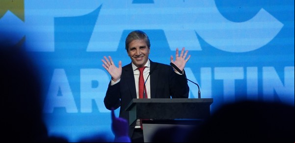 La explicación de Luis Caputo sobre la salida de Franco Mogetta como secretario de Transporte