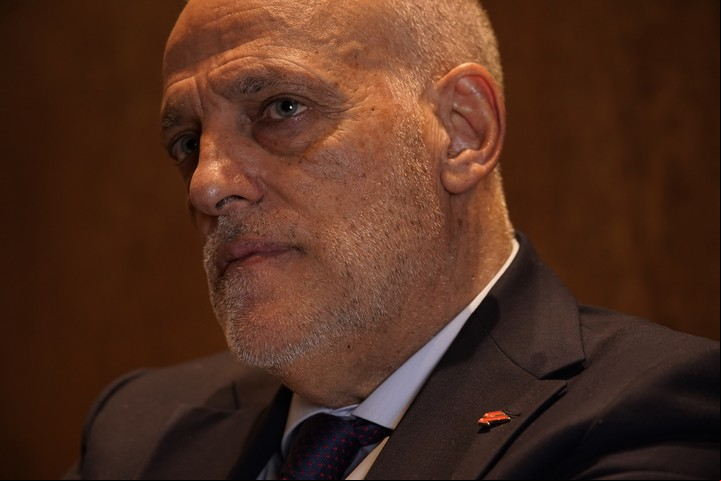 "La Superliga era el camino del inicio a lo que tiene que ser un modelo de una liga autónoma", explica Tebas. Fotos Ariel Grinberg