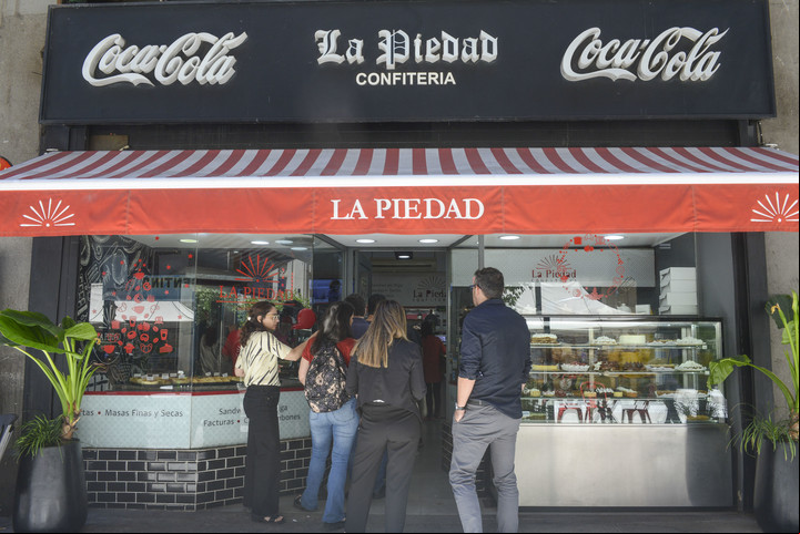 La Piedad fotos Constanza Niscovolos -
