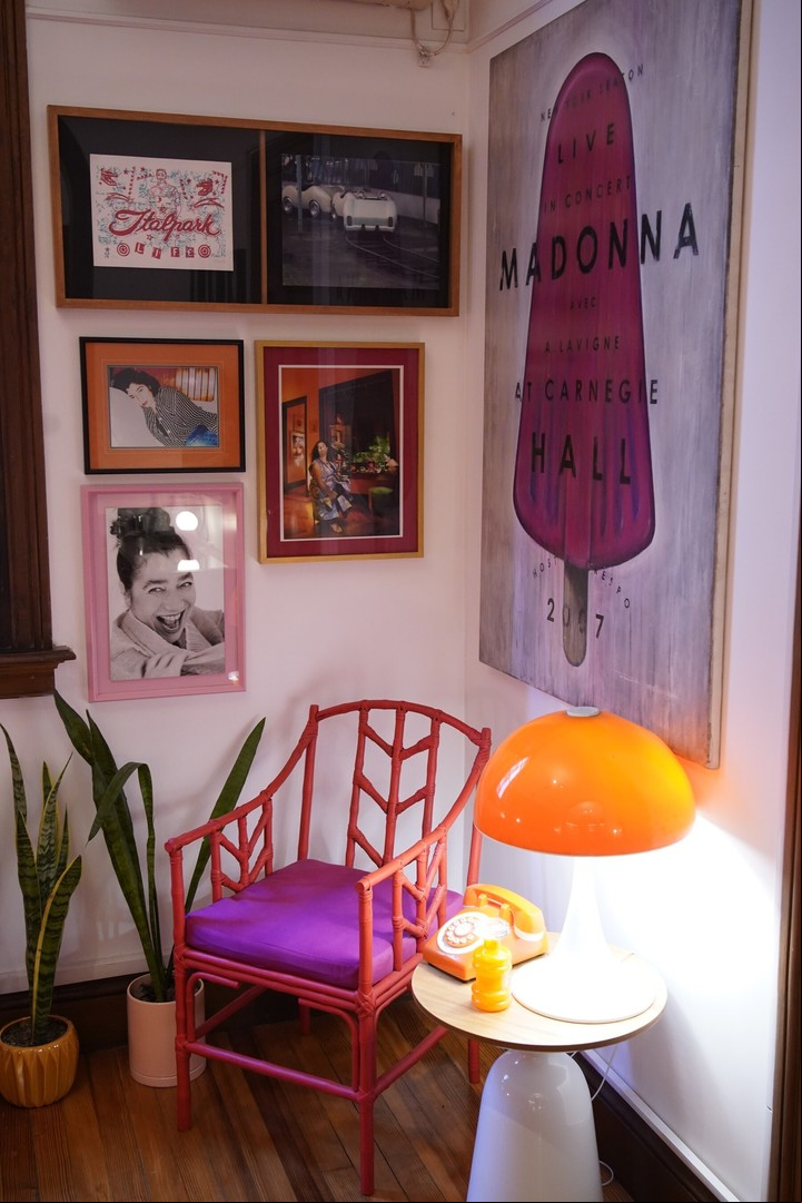 Mariela define a su colección como "hogareña", con arte argentino y contemporáneo.
Foto: Ariel Grinberg.