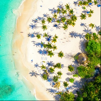 Con playas de arena blanca y mar turquesa, zonas coloniales y fuera de la franja de huracanes: 7 islas increíbles del Caribe