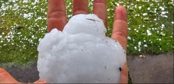 Brutal temporal de granizo en Mendoza, con pelotas de hielo, destrozos y pérdidas millonarias: "Nunca vimos nada igual"