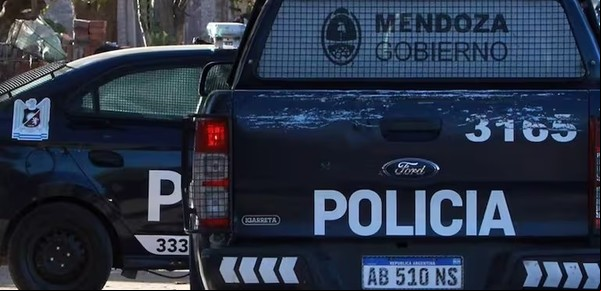Un exconcejal detenido en Mendoza: su hijo le sacó un arma y mató a otro adolescente 