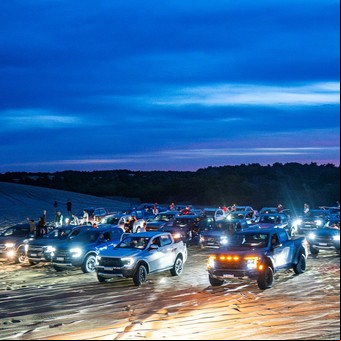 Off-road y el mejor atardecer de Pinamar: así es la impactante travesía que desafía los médanos con la Raza Fuerte