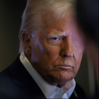Donald Trump anuncia sanciones comerciales y restricciones migratorias contra Colombia luego de que Gustavo Petro rechazara dos vuelos con deportados