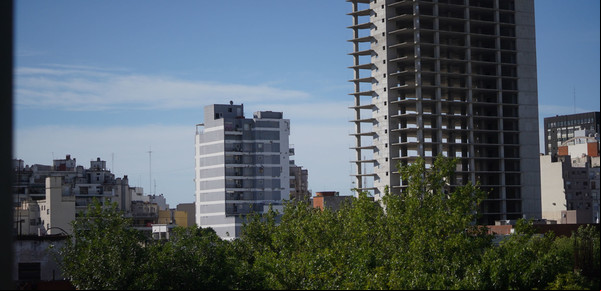 Edificios frenados por la Justicia: los que se convirtieron en torres fantasma y los que al final pudieron avanzar  