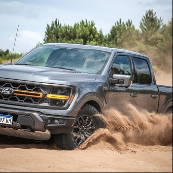 Análisis de la Ford F-150 Tremor: cómo anda la camioneta con mecánica imparable y estilo propio