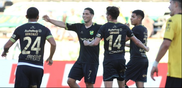 Defensa y Justicia aplastó a Aldosivi en Mar del Plata con un show de golazos
