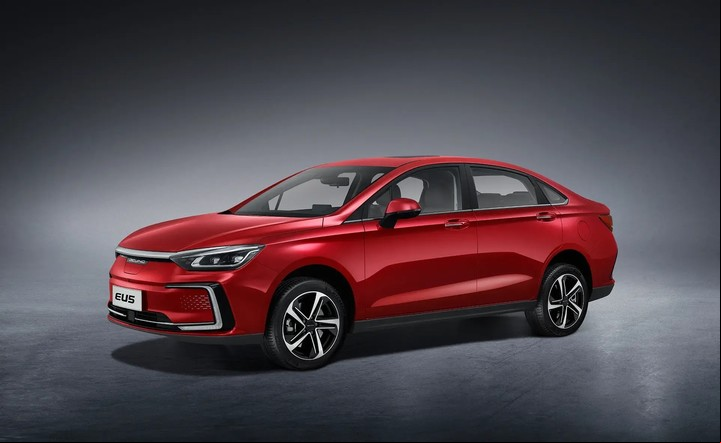 El BAIC EU5 también está alcanzado por la nueva normativa.