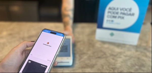 Mercado Pago lanza PIX "a la inversa": tras el boom de pagos en Brasil, apuesta a que los brasileños puedan usarlo en Argentina