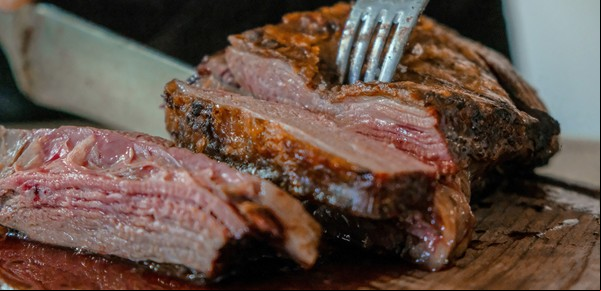 En Palermo, un festival para comer al aire libre costillar y vacío, entre otros cortes de asado, y empanadas de todo el país desde $ 2.500 