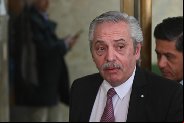 Reapareció Alberto Fernández con críticas al acuerdo con el FMI: "Otra vez Caputo, Sturzenegger y el mito del eterno retorno"