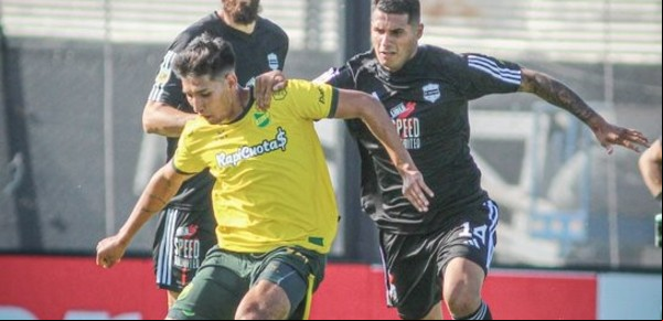 ¿Fue offside o no?: Riestra se lo empató sobre el final a Defensa con un gol muy polémico