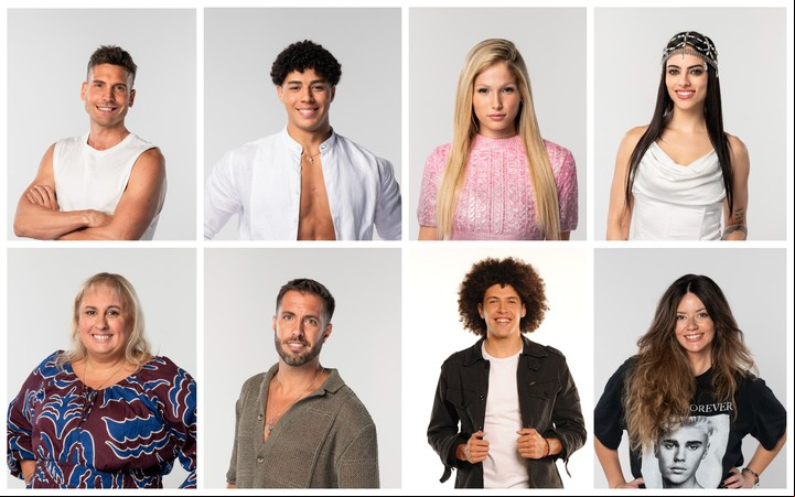 Ella integraba el grupo de "los nuevos", banda en la que está Selva (la rubia de abajo), una de sus candidatas.