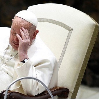El Papa se recupera de su bronquitis pero necesita "reposo absoluto" y seguirá en el hospital
