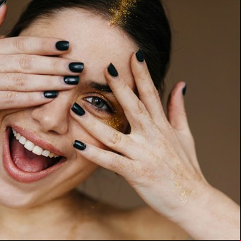 Tendencias en uñas: cómo lucirlas impecables