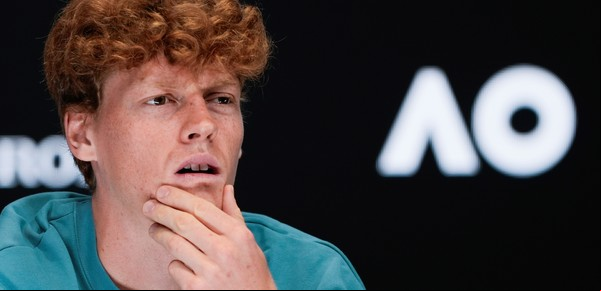 Escándalo por doping: qué dijo el abogado de Jannik Sinner tras la sanción al italiano y frente a las duras críticas de otros jugadores