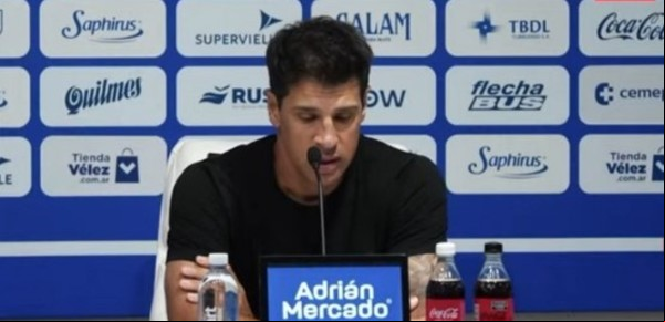 Vélez perdió su quinto partido de seis jugados, concretó el peor arranque de su historia, pero Sebastián Domínguez resiste en su cargo