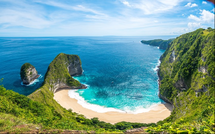 Kelingking Beach, en Indonesia. Foto Shutterstock
