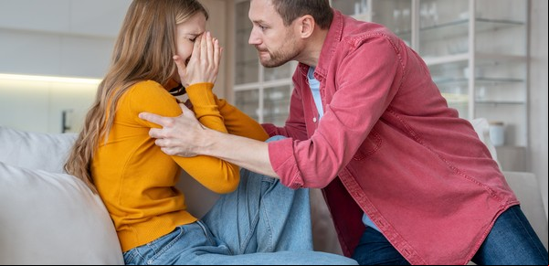 Relaciones tóxicas: un psicólogo señala las 10 "señales de peligro" para identificar comportamientos dañinos