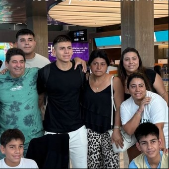 Claudio 'Diablito' Echeverri se suma al Manchester City: su emotiva despedida familiar y una incorporación "con efecto inmediato" de Guardiola