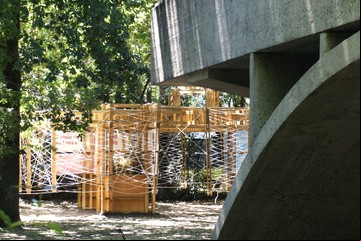 Pabellón de madera en la Casa sobre el Arroyo