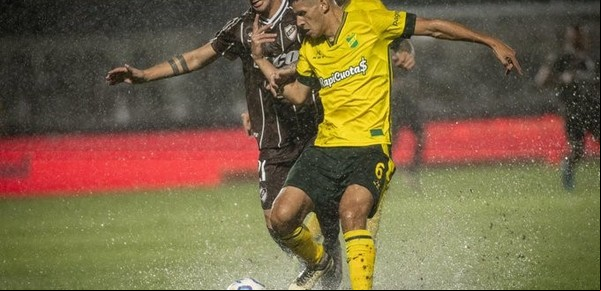 Defensa y Justicia le ganaba a Platense pero el diluvio suspendió el partido en Vicente López