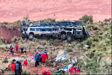 Al menos 25 muertos en nuevo accidente de carretera en Bolivia: suman más de 60 víctimas desde el sábado en la misma región